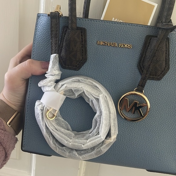 Light blue & brown Michael kids purse with detachable shoulder strap. - Picture 6 of 7